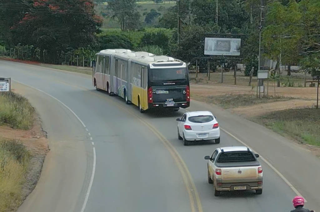 Vitória da Conquista/BA inaugura linha de ônibus para o Capinal com biarticulado