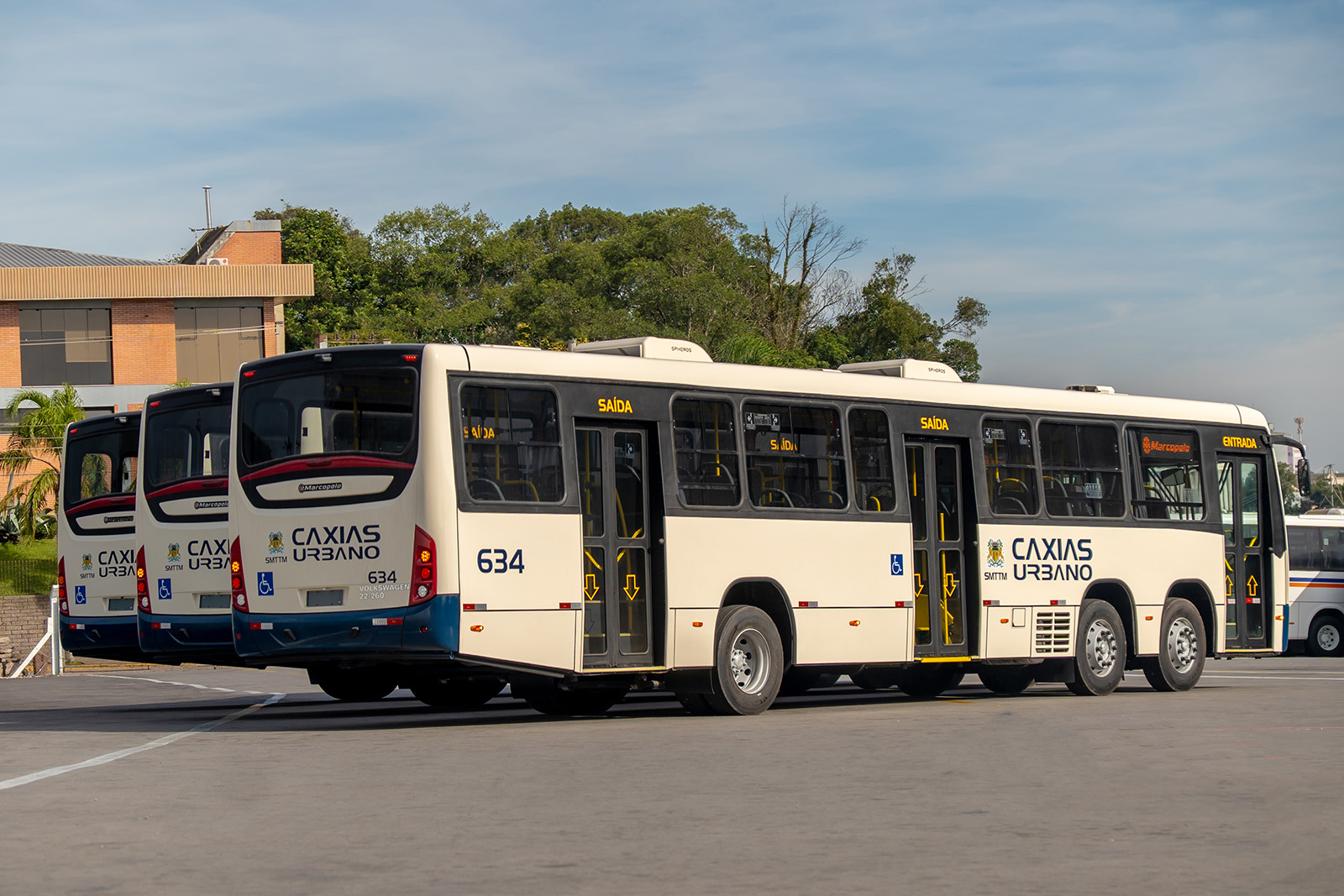 Caxias do Sul/RS recebe ônibus inéditos da Marcopolo com dois eixos dianteiros