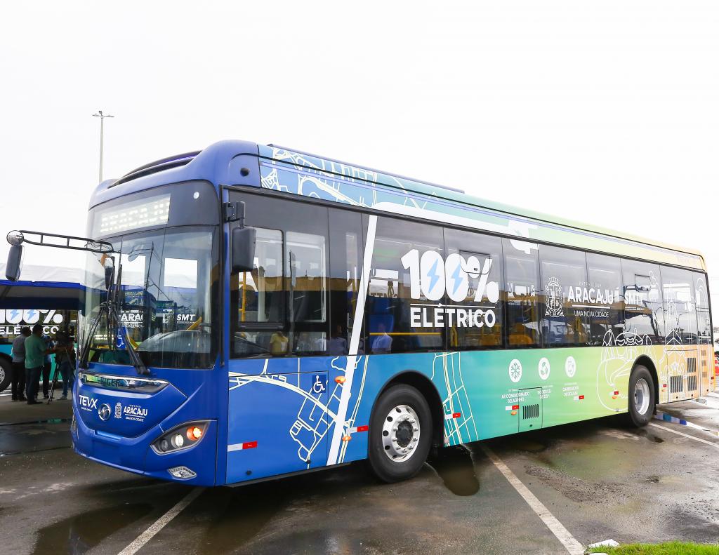 Aracaju/SE entrega 15 ônibus 100% elétricos e se torna a primeira capital do Nordeste com frota própria