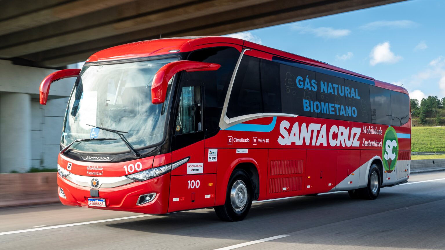 Ônibus movido a gás começa a operar entre São Paulo e Campinas/SP com testes da Viação Santa Cruz e Scania