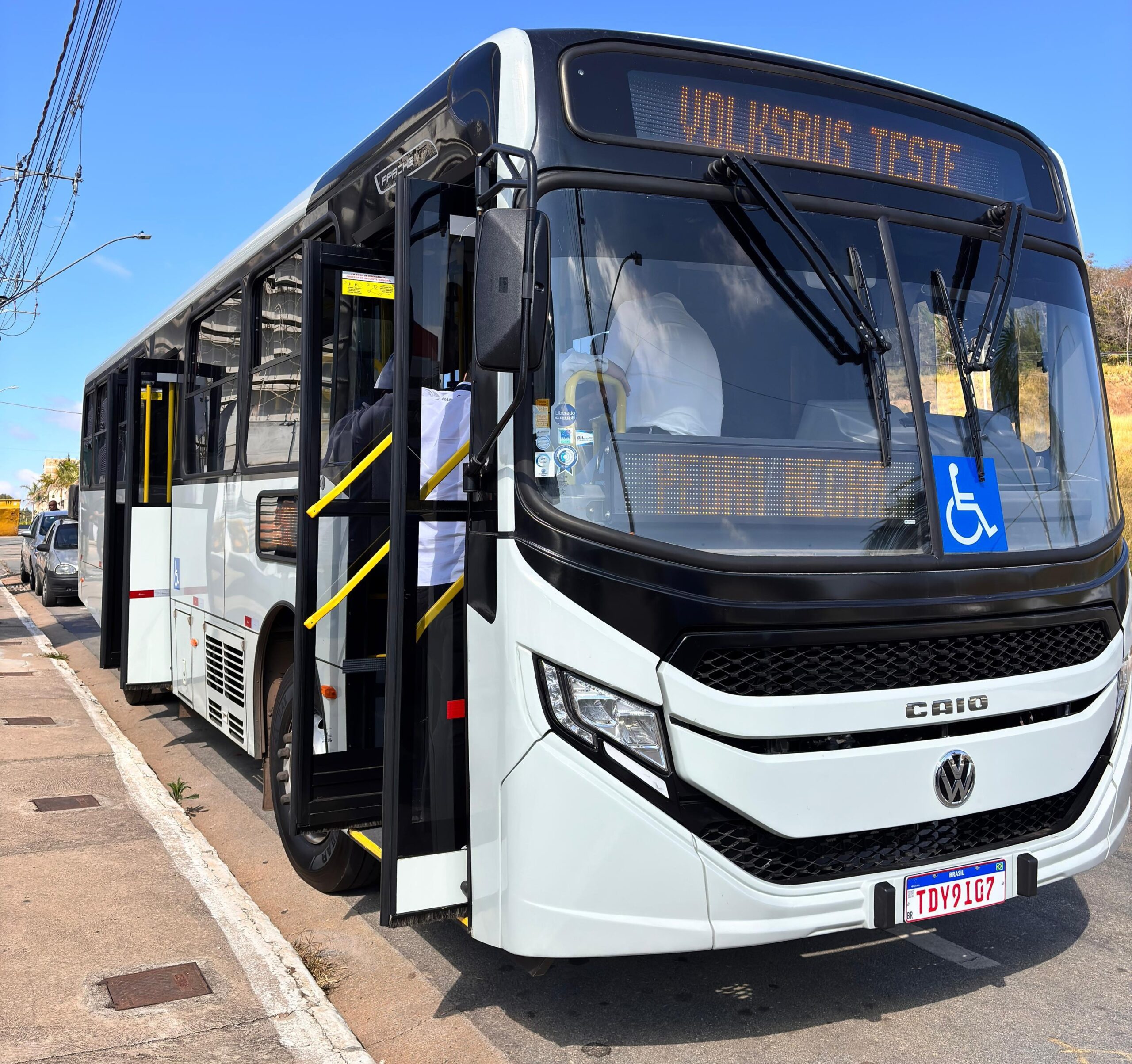 Nova operadora do transporte de Itaúna apresentará ônibus Caio Apache Vip V em fase de testes