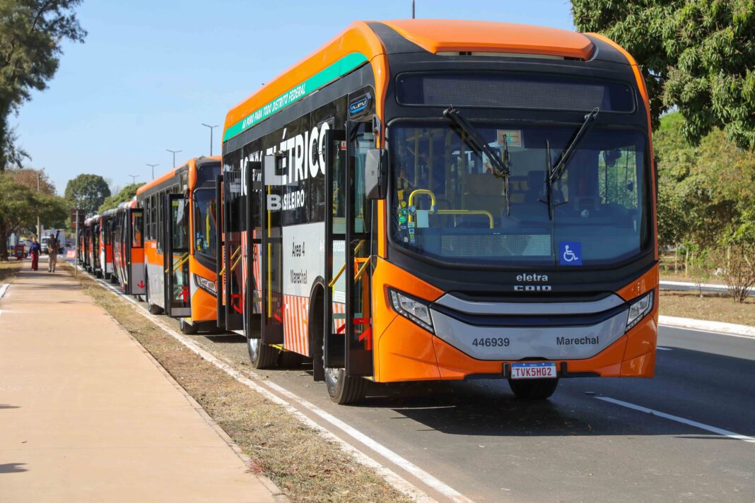 Guará/DF: Novas linhas de micro-ônibus ampliam integração e trazem primeiro veículo elétrico do DF